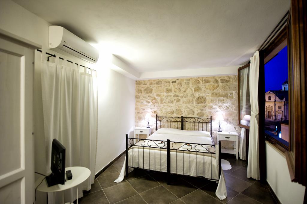 Quadruple Room with Private Bathroom