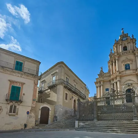 Piazza Duomo 36-3